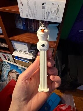 Olaf Pez Dispenser